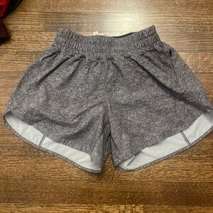 Lululemon size 6 track that shorts